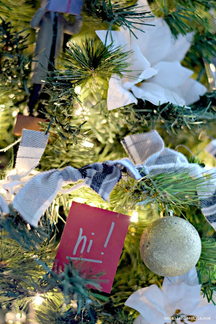 Perfect farmhouse style black and white plaid Christmas tree garland Perfect farmhouse style black and white plaid Christmas tree garland