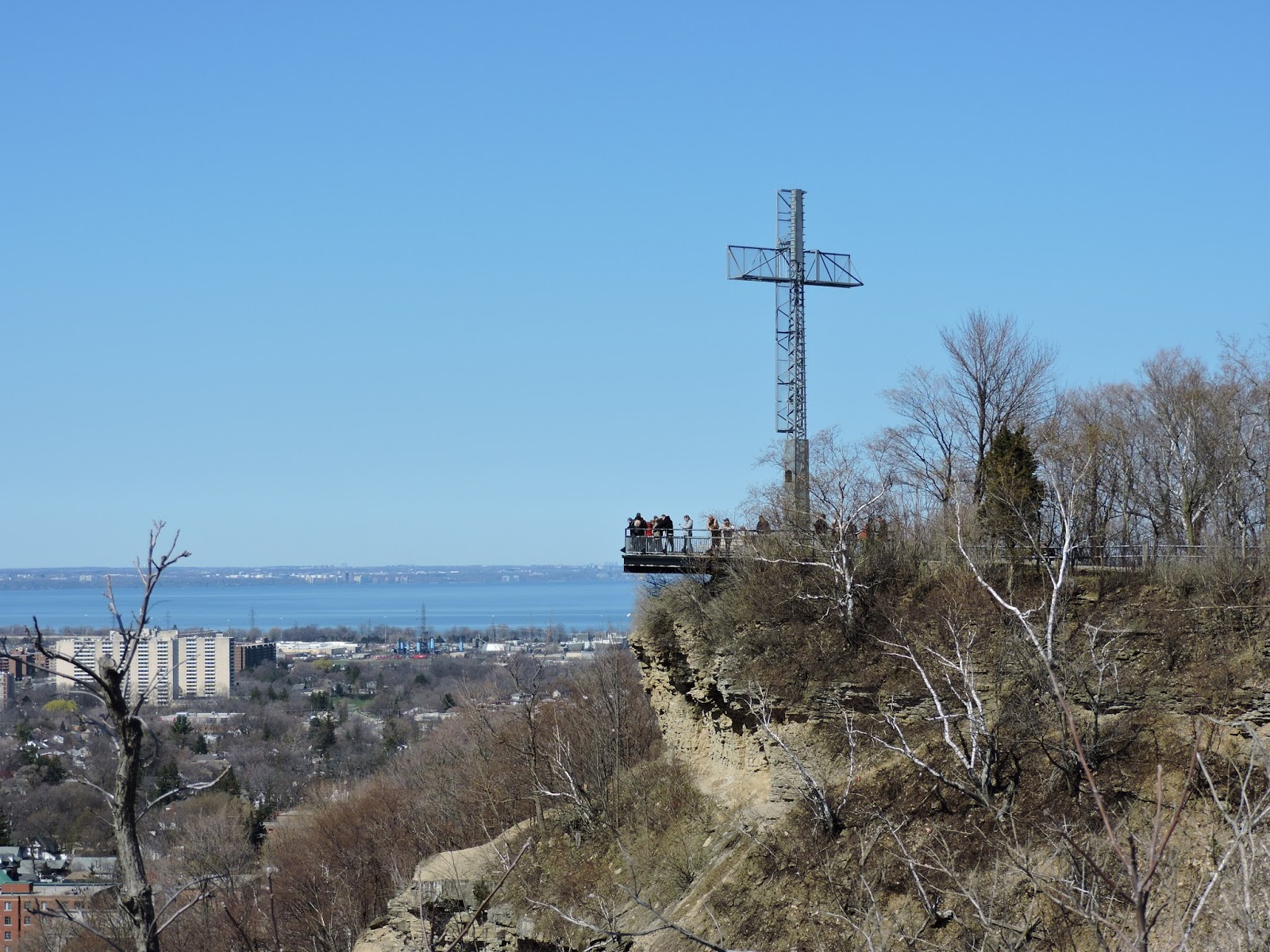 Devil's Punch Bowl Real Man Travels