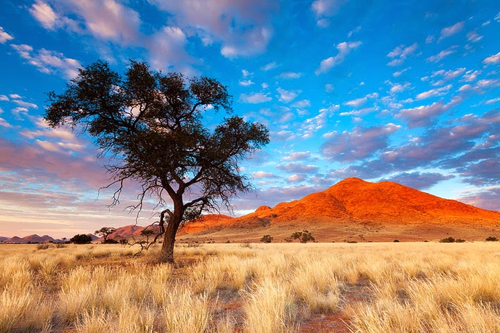 ناميبيا وأجمل المناظر الطبيعية والكثبان الرملية