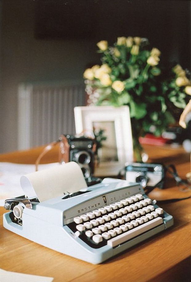 Máquina de escrever na decoração, decoração vintage e retrô