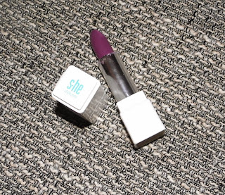 lippie-monday-she-stylezone-070-lipstick-swatch-review-picture