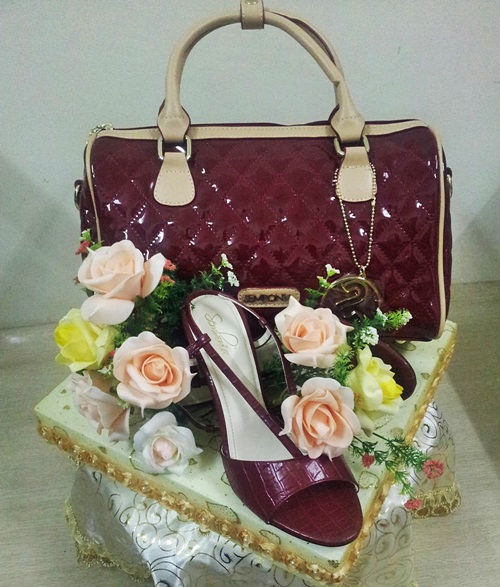 gubahan hantaran beg tangan, seserahan tas tangan, hantaran beg tangan, beg tangan hantaran pertunangan, handbag hantaran perkahwinan, hantaran tas tangan, gubahan beg tangan, gubahan hantaran beg tangan dan kasut, hantaran handbag, beg tangan wanita, beg tangan terkini