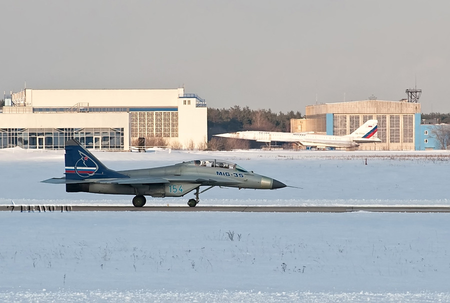 MIG-35 vs SU-35. Analisis para la AMB - Página 10 Mig-35%2B0_279a2_729db263_orig