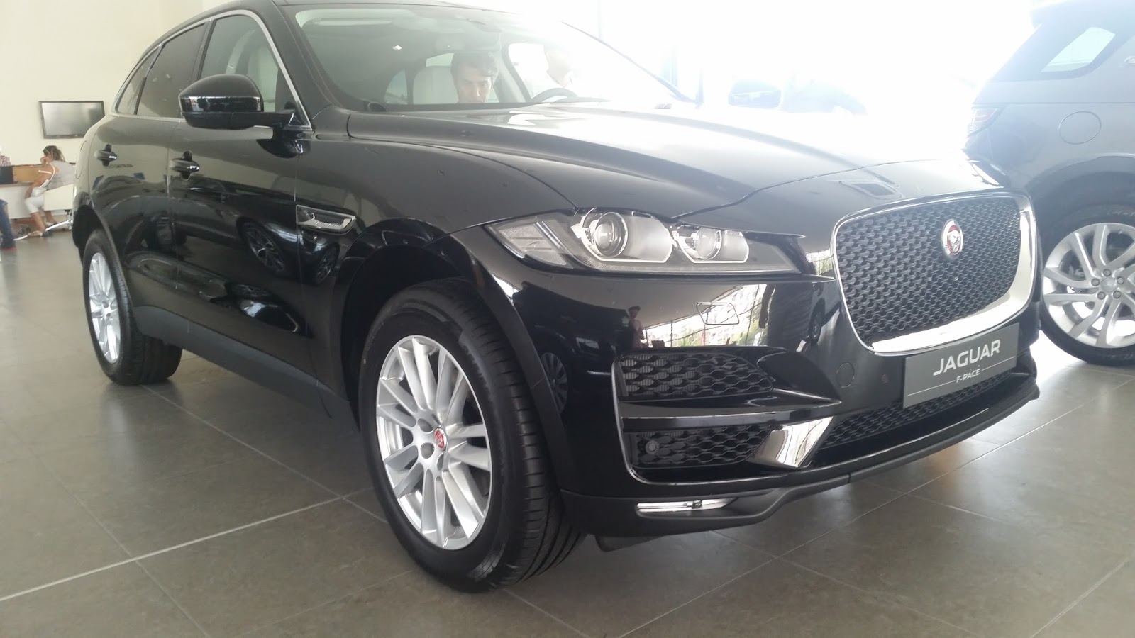 Turgut Alkim Tutumlu Car Designer Reviewer And Car Diecast Collector The First Suv Of Jaguar History Basic And S Version