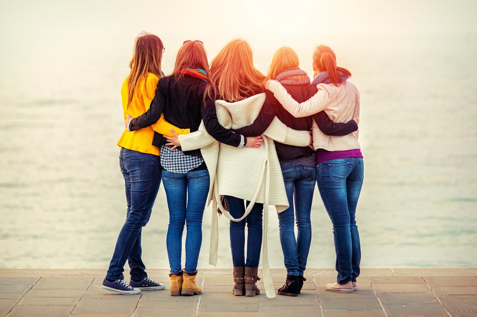 Дружба подруг. Односторонняя дружба с подругой. Прикольные позы для подруг. Дружба 5 подруг. Дружба 5 подруг.