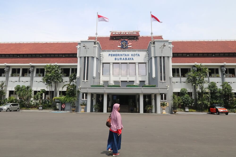 Taman Balai Kota Surabaya: Teduh, Asri dan Bersih