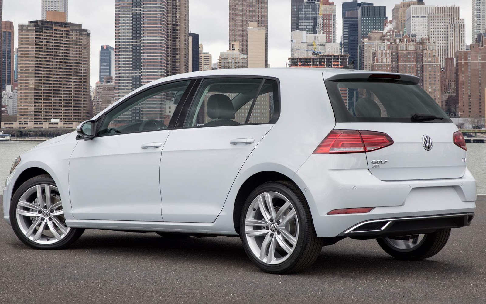 VW Golf 2019 ganha motor 1.4 TSI a câmbio AT8 nos EUA