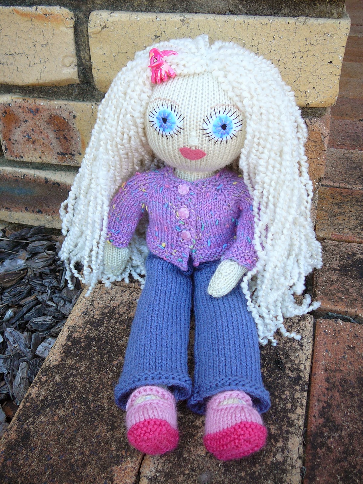 An Experiment in Knitted Dolls... December 2013