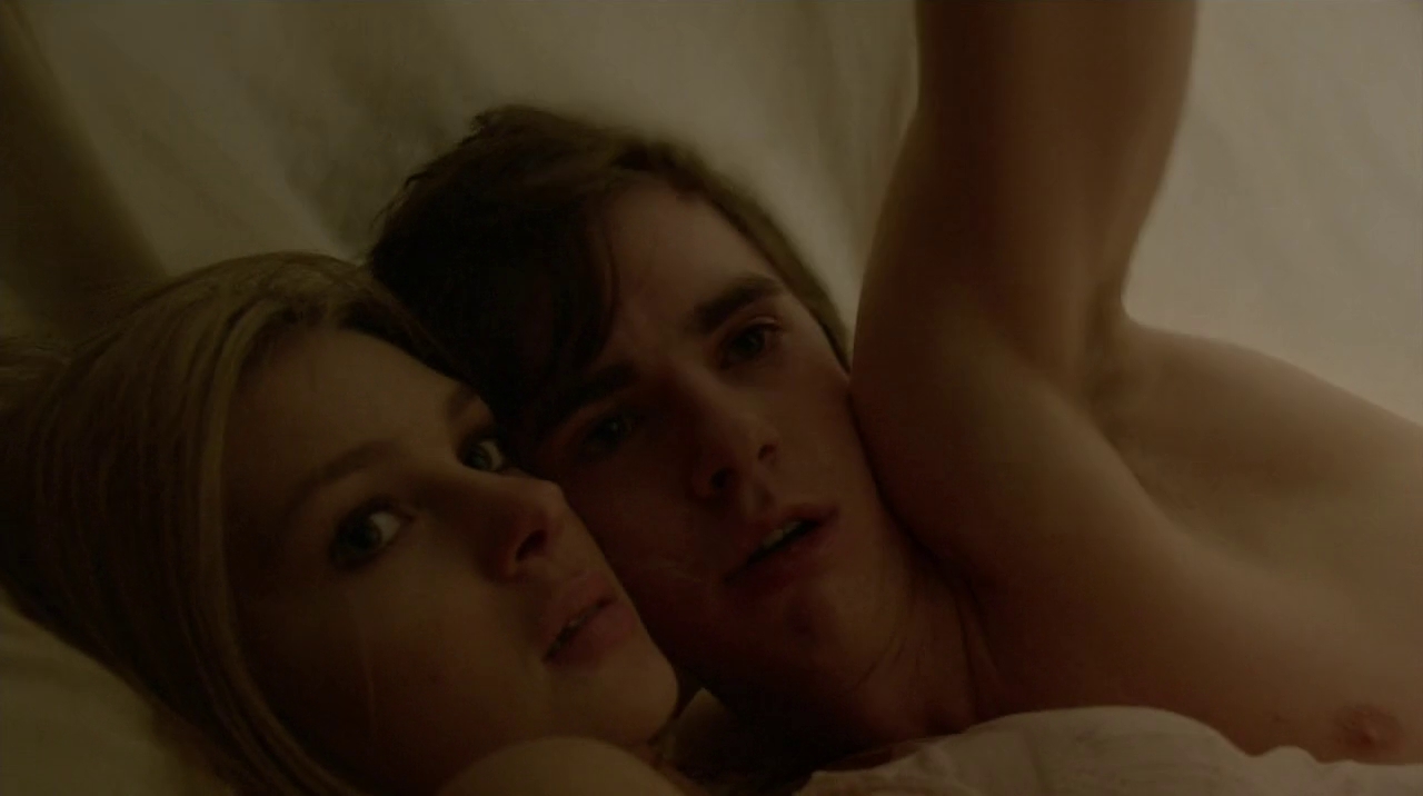 Freddie Highmore - Shirtless & Barefoot in "Bates Motel" .