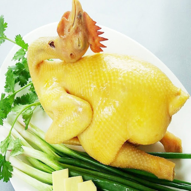 Luộc gà vừa đẹp vừa ngon