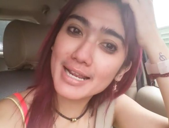 Profil, Biodata Revi Mariska Lengkap Agama Dan Foto Foto