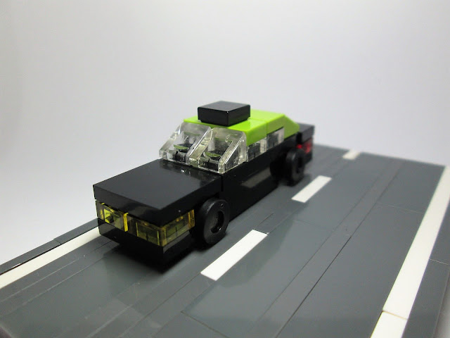 MOC LEGO Micro Táxi português