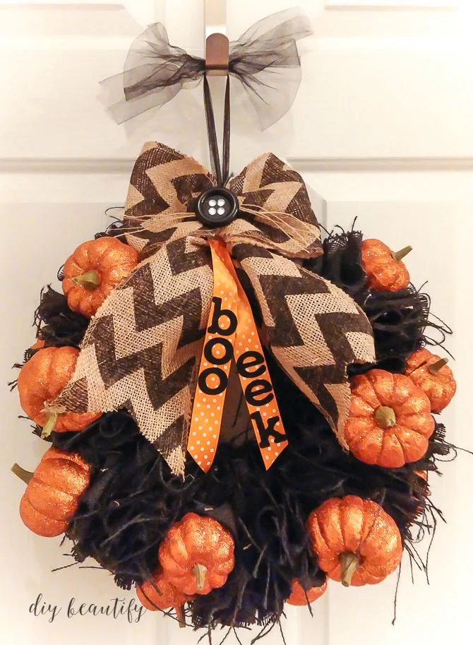 halloween burlap wreath tutorial at diy beautify