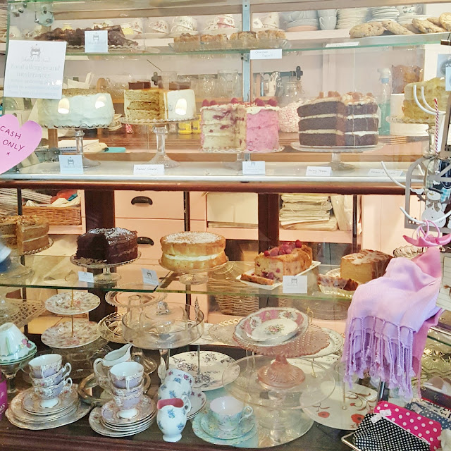 Review Cakestand & Crumb Tea Room, Ampthill Victoria's Vintage Blog