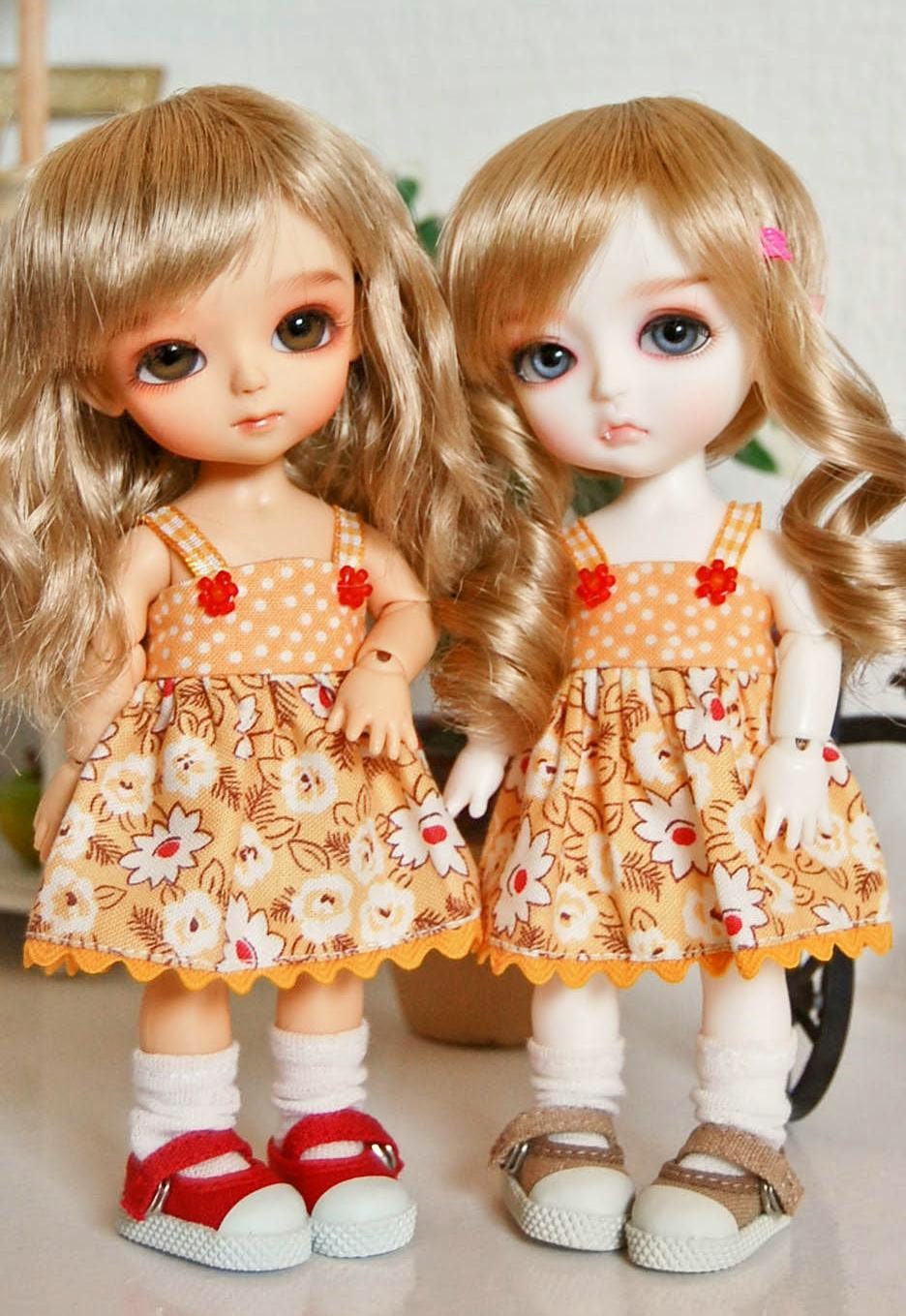 Barbie doll twins