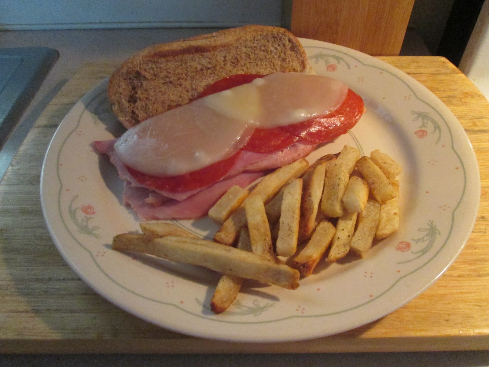 Diab2Cook Baked Ham, Pepperoni, and Swiss Mini Sub w/ Baked Fries