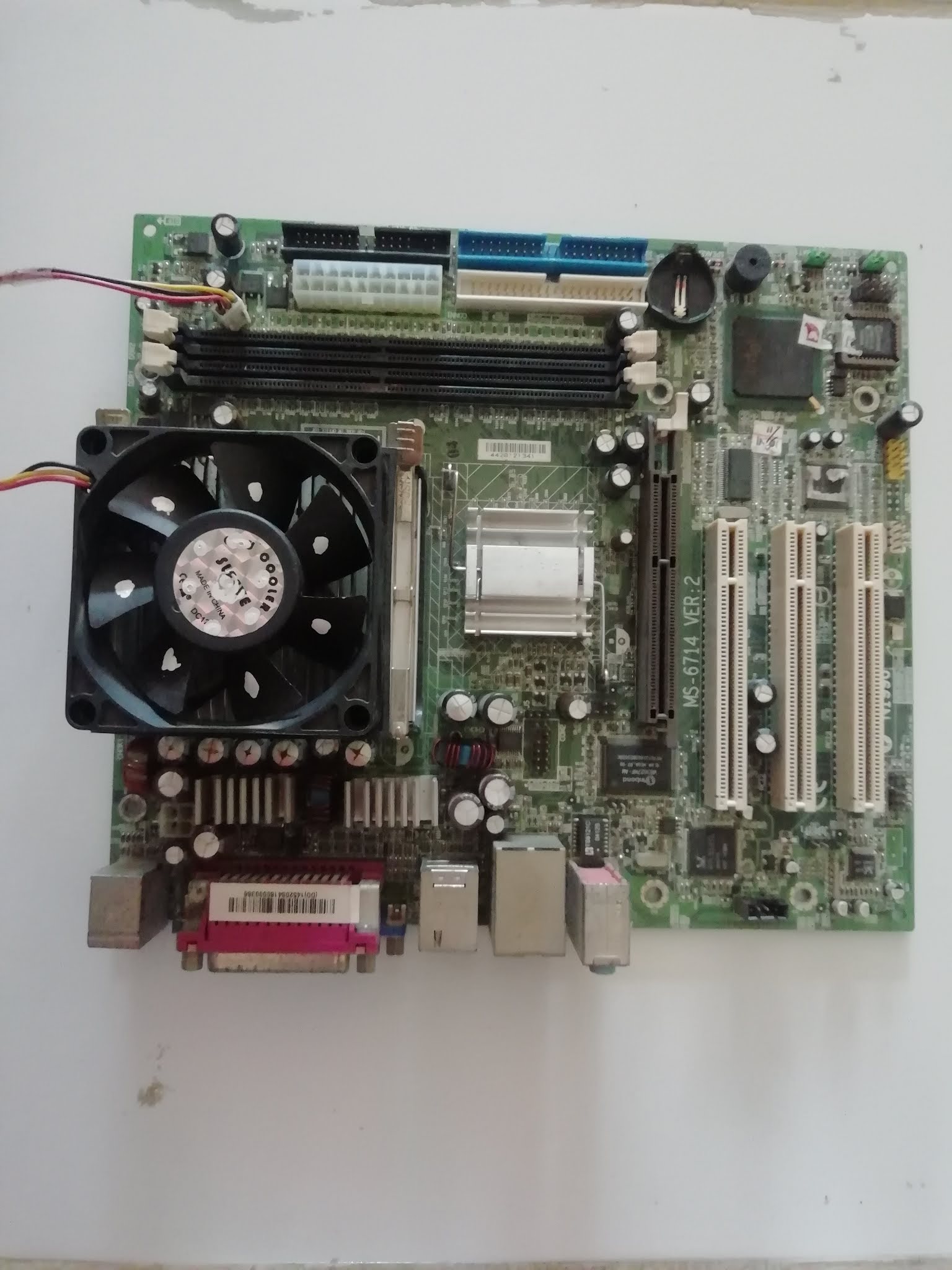 Bagian - Bagian Motherboard Beserta Fungsinya