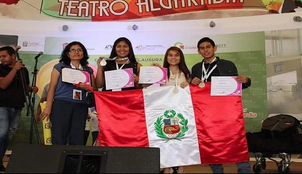 Crema contra el vitíligo, Escolares peruanos premiados en México