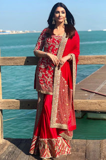 Actress Aishwarya Rai Cute HD Photoshoot In Red Dress Actress Aishwarya Rai Cute HD Photoshoot In Red Dress