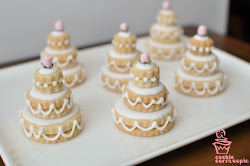 cookie cookies cake sugar cakes miniature decorated biscuit confidential kindergarten roses italian favours chocolate stacked icing