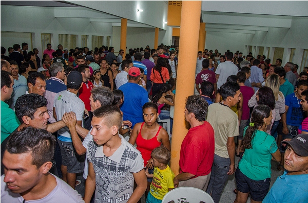Prefeitura de Cocal inaugura Centro Comercial e praça - Imagem 21