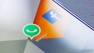WhatsApp Facebook app icons