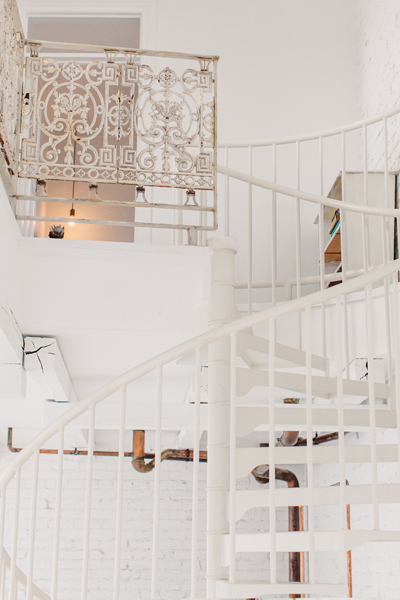 Inmaculado interiorismo para oficina.