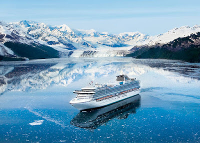 Puedes visitar los glaciares de Alaska en crucero