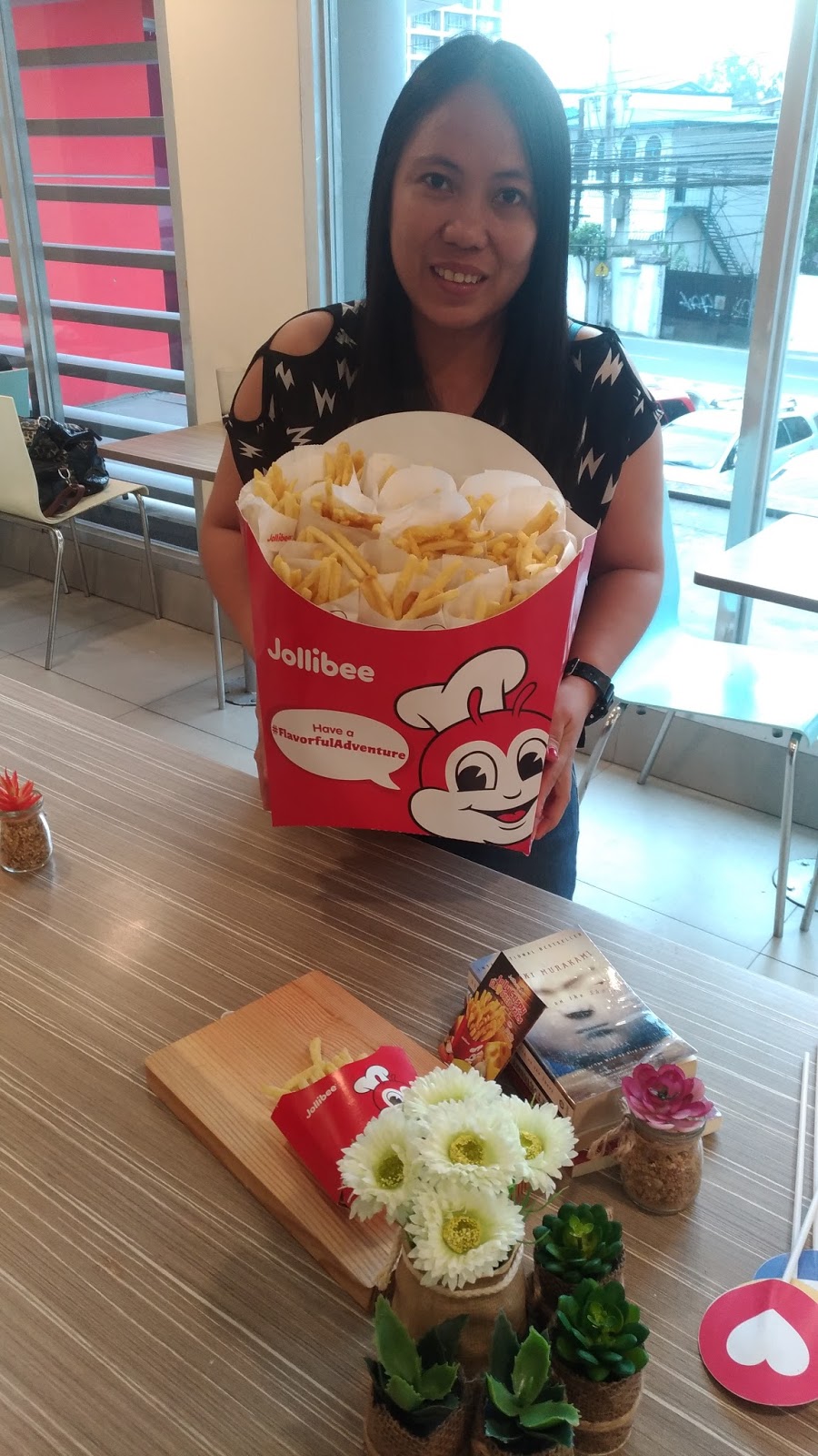 Jollibee Jolly Crispy Flavored Fries in Garlic & Cheese! Mommy's MAG Life