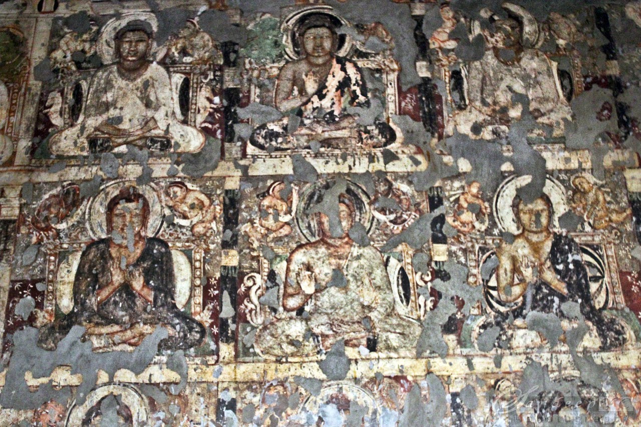 Traces of paintings at Cave 19