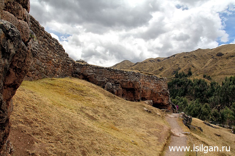 Пука-Пукара (Puca Pucara) Пука-Пукара (Puca Pucara). Священная Долина Инков. Перу