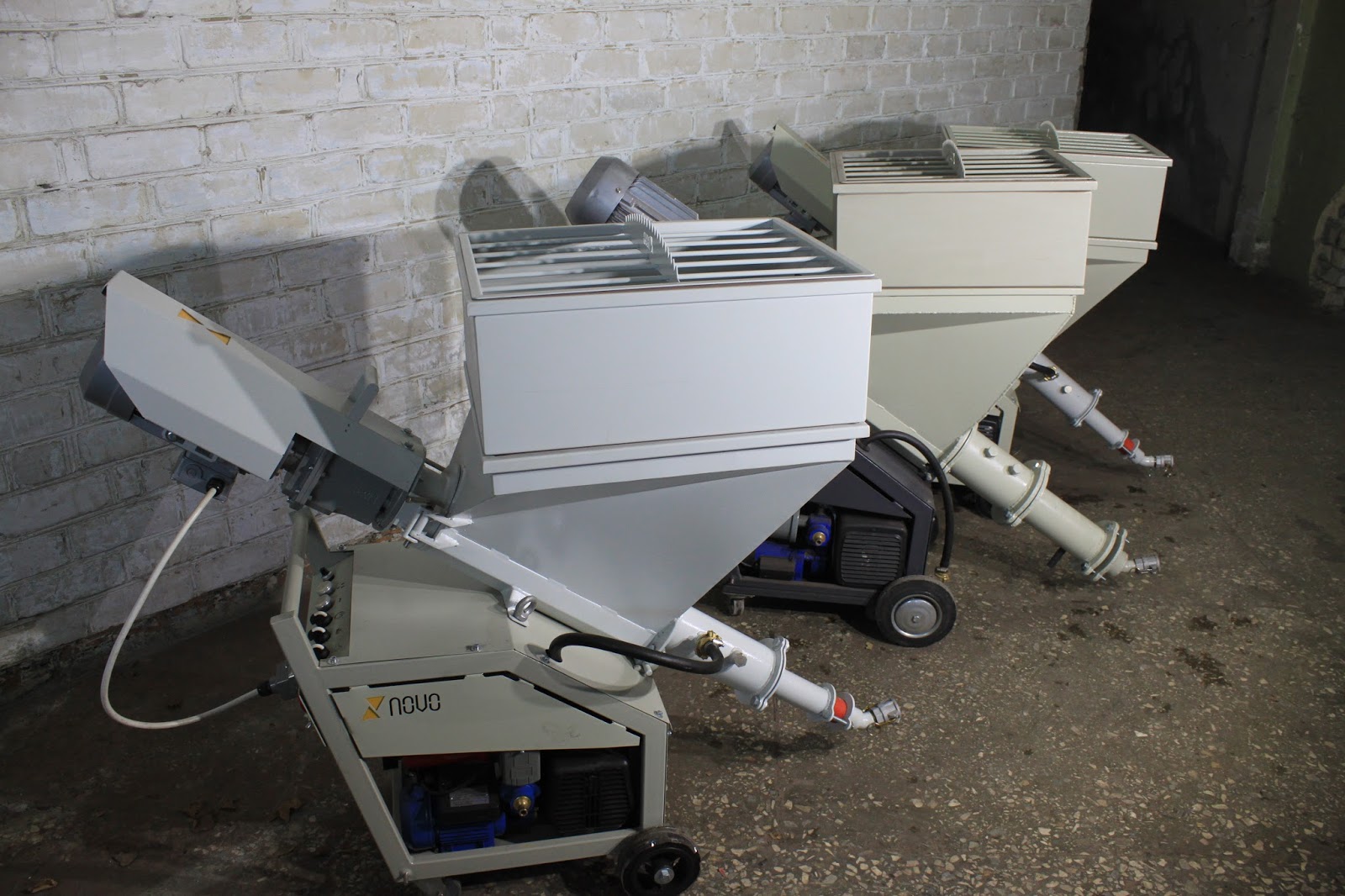 Робот штукатур - модернизированная штукатурная станция для отделочных ...