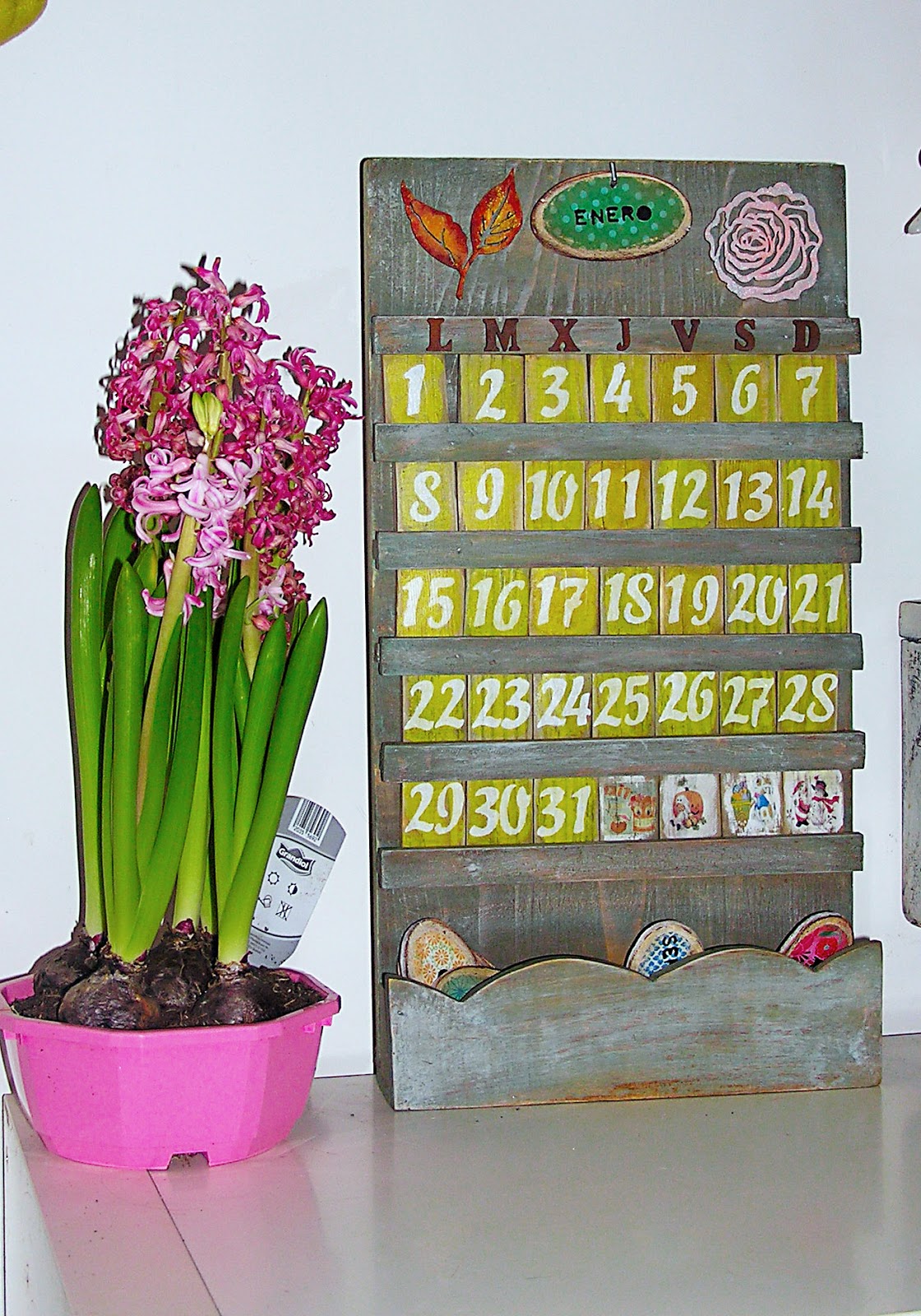 Planeta Virtual: Diy. Calendario perpetuo de madera.