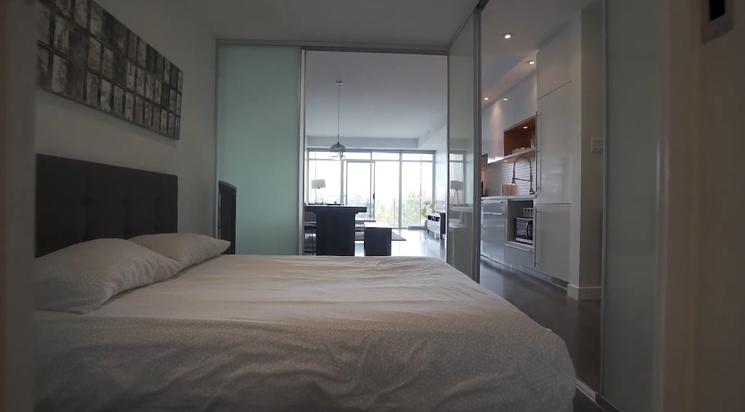 16 Photos vs. 256 E 2nd Ave #409, Vancouver Interior Design Condo Tour