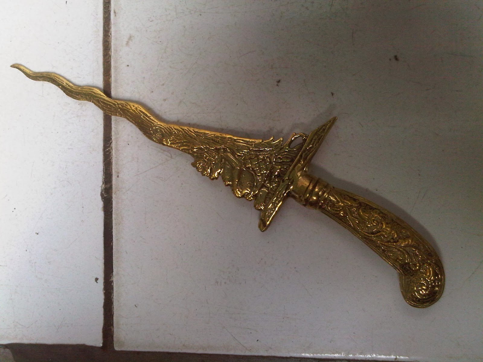 GODO KERIS SEMAR MESEM KUNINGAN Batu Mustika Wingit Dan