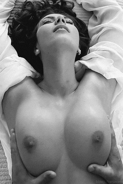 Tits Pov Gifs Nubiles - 440+ Hot Milf Tumblr Pics (2019) Erotic, CFNM, Hanging Boobs ...