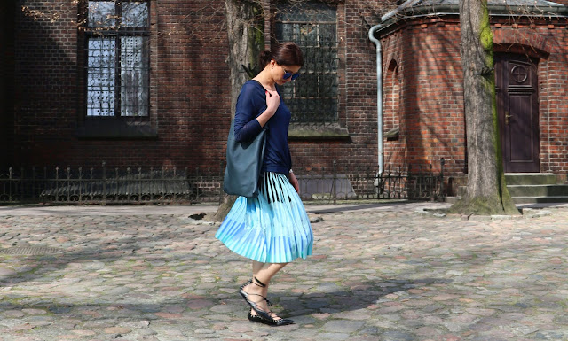 confashion, kolorowa plisowana spodnica, jak nosic, stylistka poznan, novamoda style, novamoda streetstyle, pleated skirt, wiosenny styl