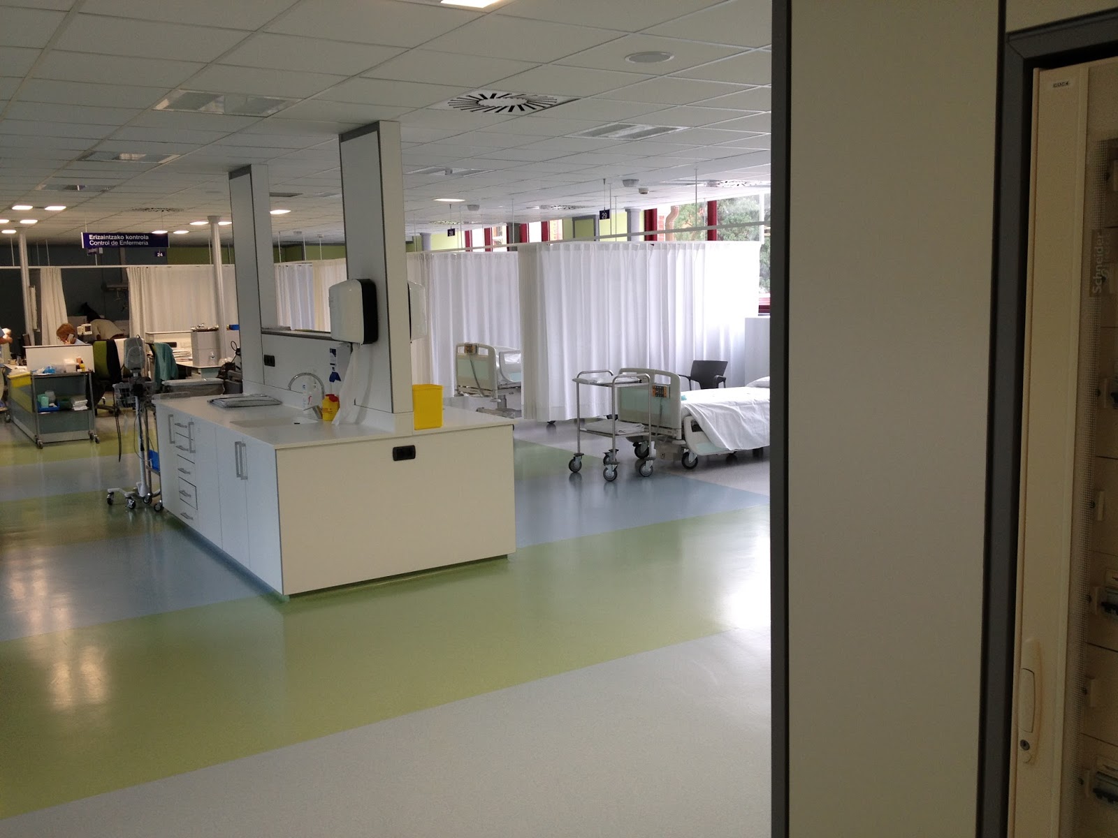 LEKUNE: Cortinas Separadoras para Hospitales o Consultas Médicas.