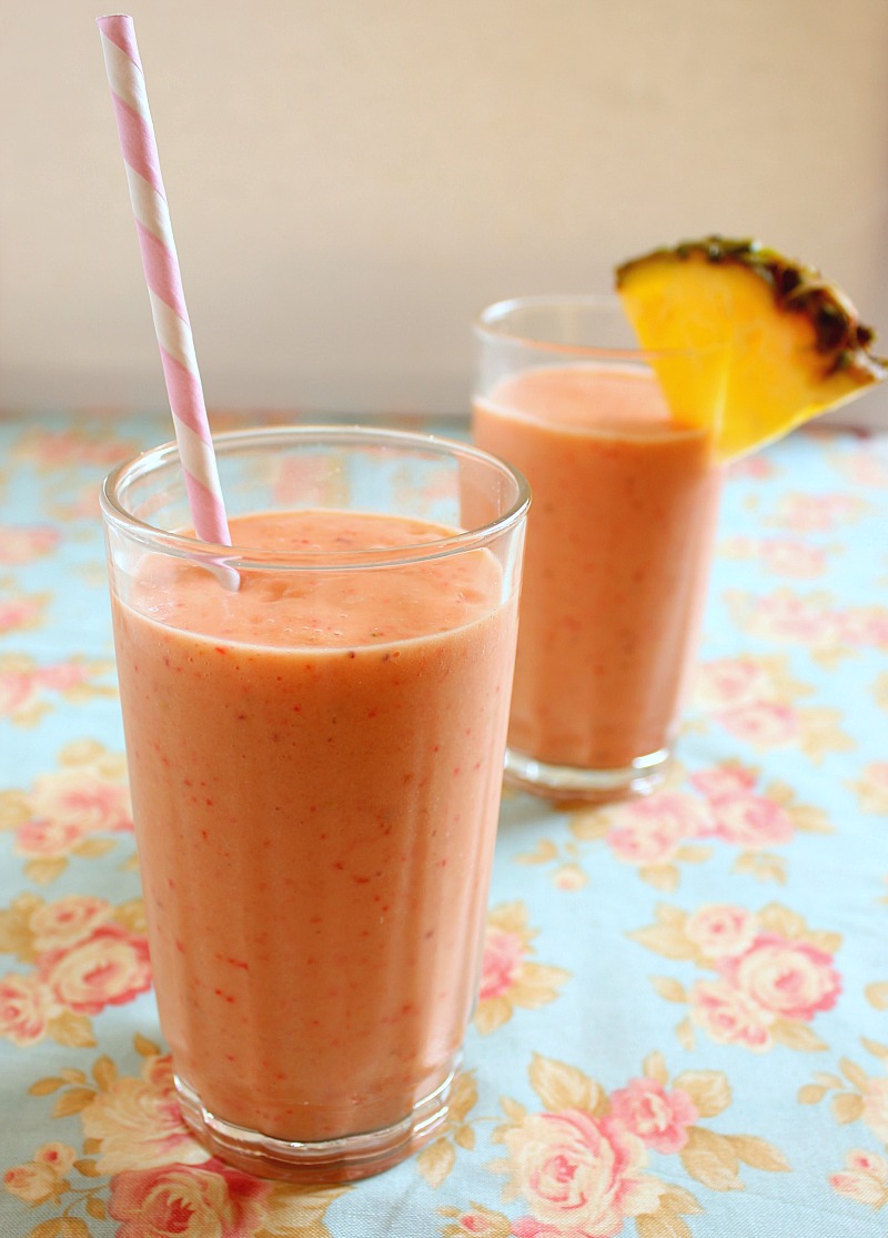 Vanilla Clouds and Lemon Drops: Creamy Tropical Fruit Smoothie