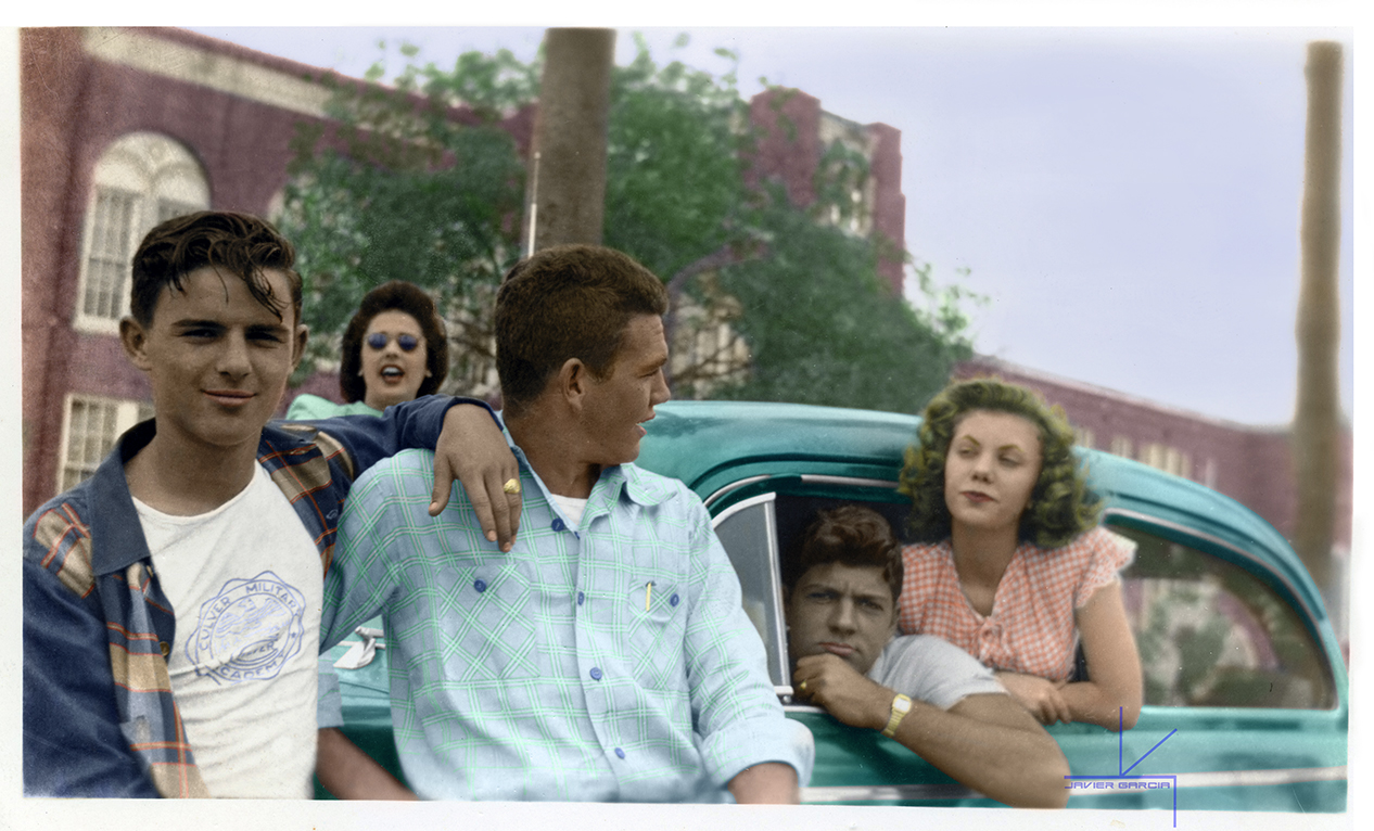Colorized Fotos 1940s Brownsville High School