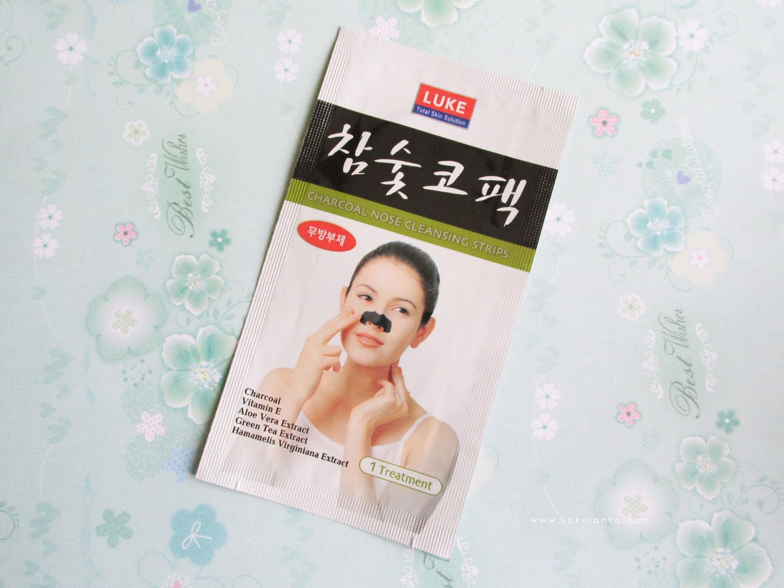 Sakuranko Luke Charcoal Nose Pore Pack Cleansing Strips PeelOff Mask