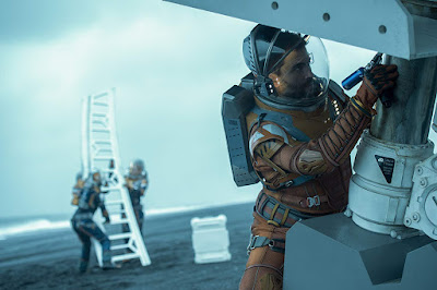 Lost In Space Season 2 Image 4