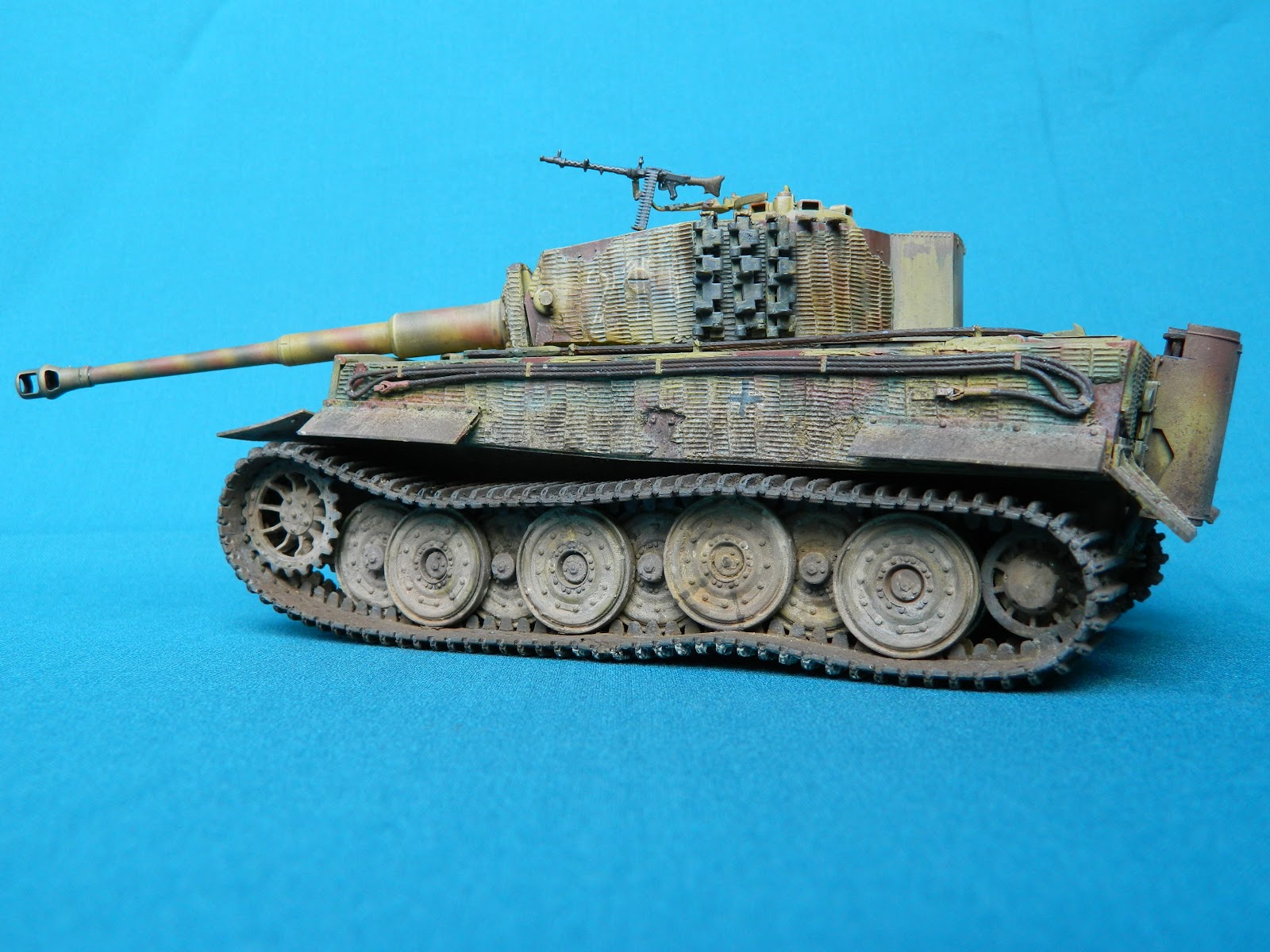 MODELLOURS WORKSHOP: Tiger tanks in 1/35 scale