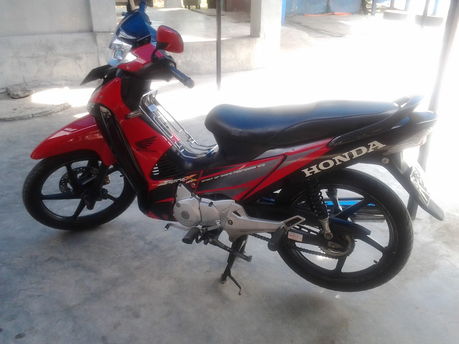 Download Modifikasi Motor Supra X 125 Tahun 2015 Terbaru Palm