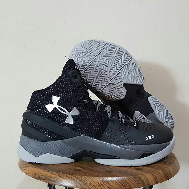 Harga Sepatu Under Armour Curry 2