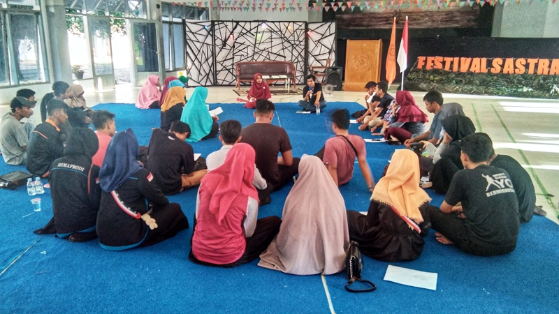 STKIP Muhammadiyah Sidrap Membuka Kelas Menulis pada Festival Sastra STKIP Muhammadiyah Sidrap Membuka Kelas Menulis pada Festival Sastra