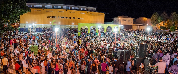 Prefeitura de Cocal inaugura Centro Comercial e praça - Imagem 22