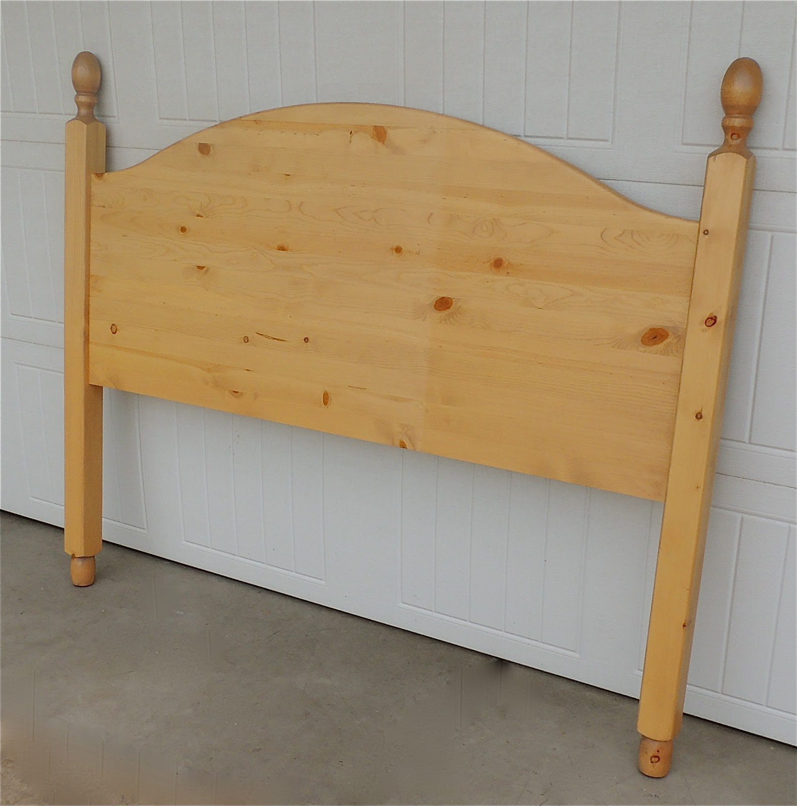 The Backyard Boutique by Five to Nine Furnishings Queen Rustic Pine