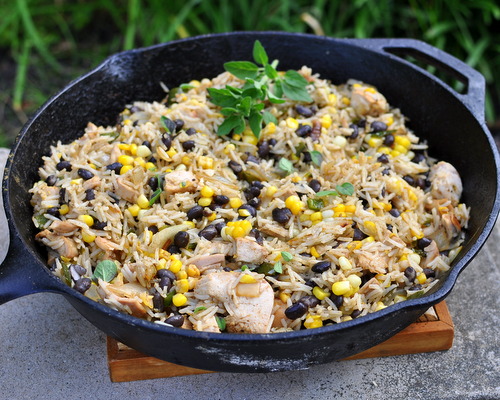 Black Beans & Rice Skillet Casserole with Smoked Chicken ♥ KitchenParade.com. Feeds a crowd. Weight Watchers Friendly.