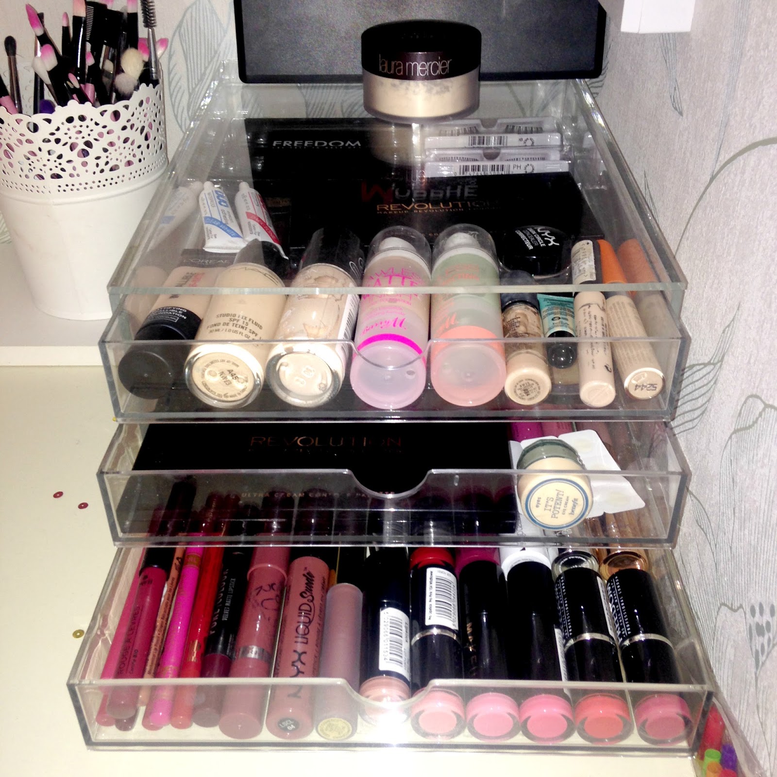 How I Store My Makeup!